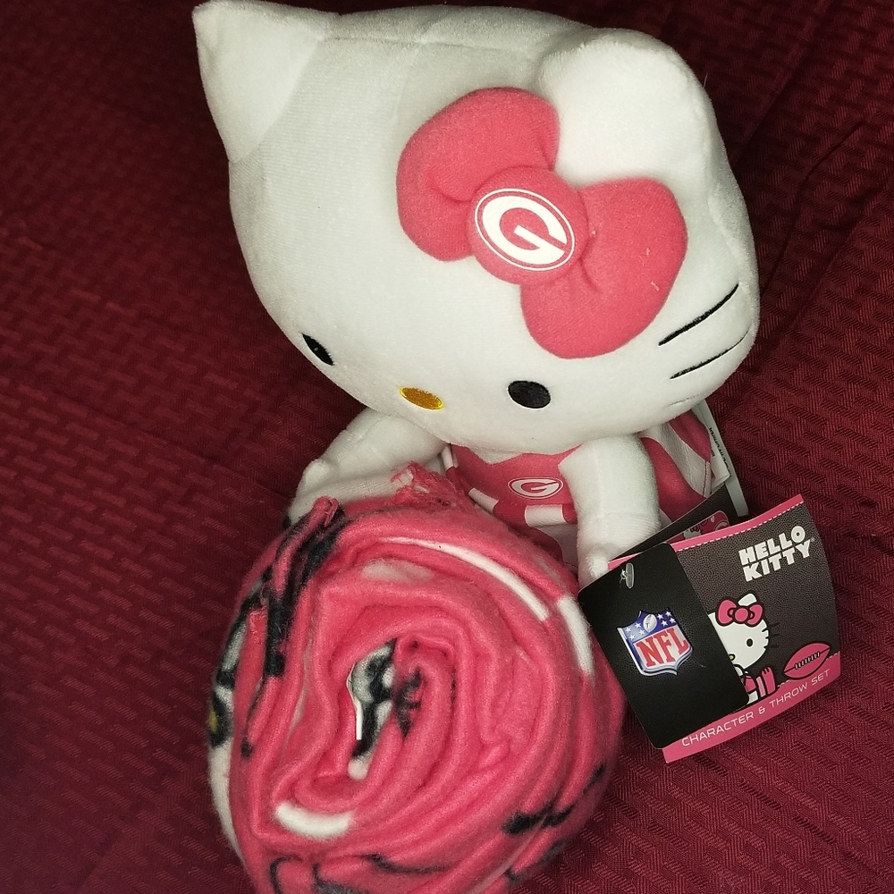 Green bay Packers Hello Kitty toy and throw